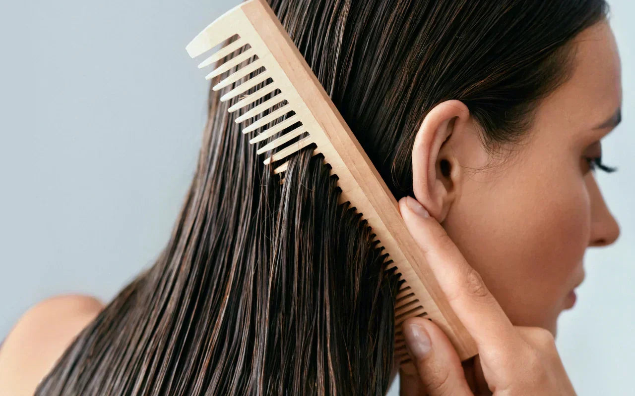 Zapomeňte na silikony: přírodní šampony promění vaše vlasy