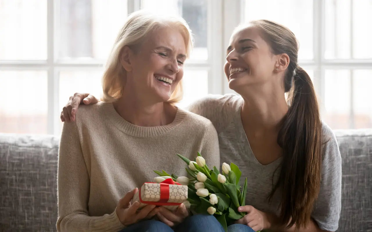 Tipy na dárky ke Dni matek: Péče o pleť, líčení i přírodní parfémy