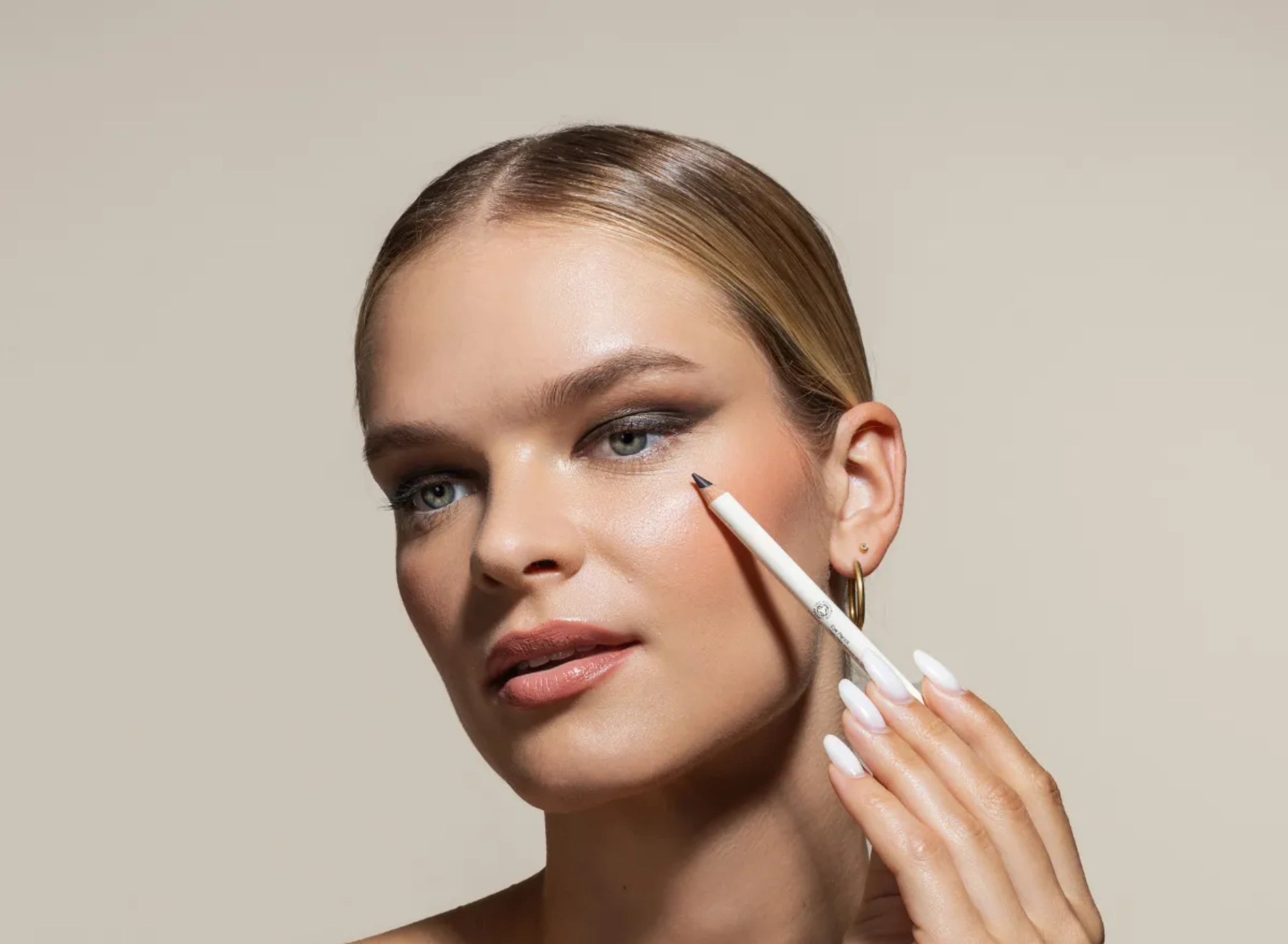 Měkká tužka na oči Melting Chocolate - tmavě hnědá