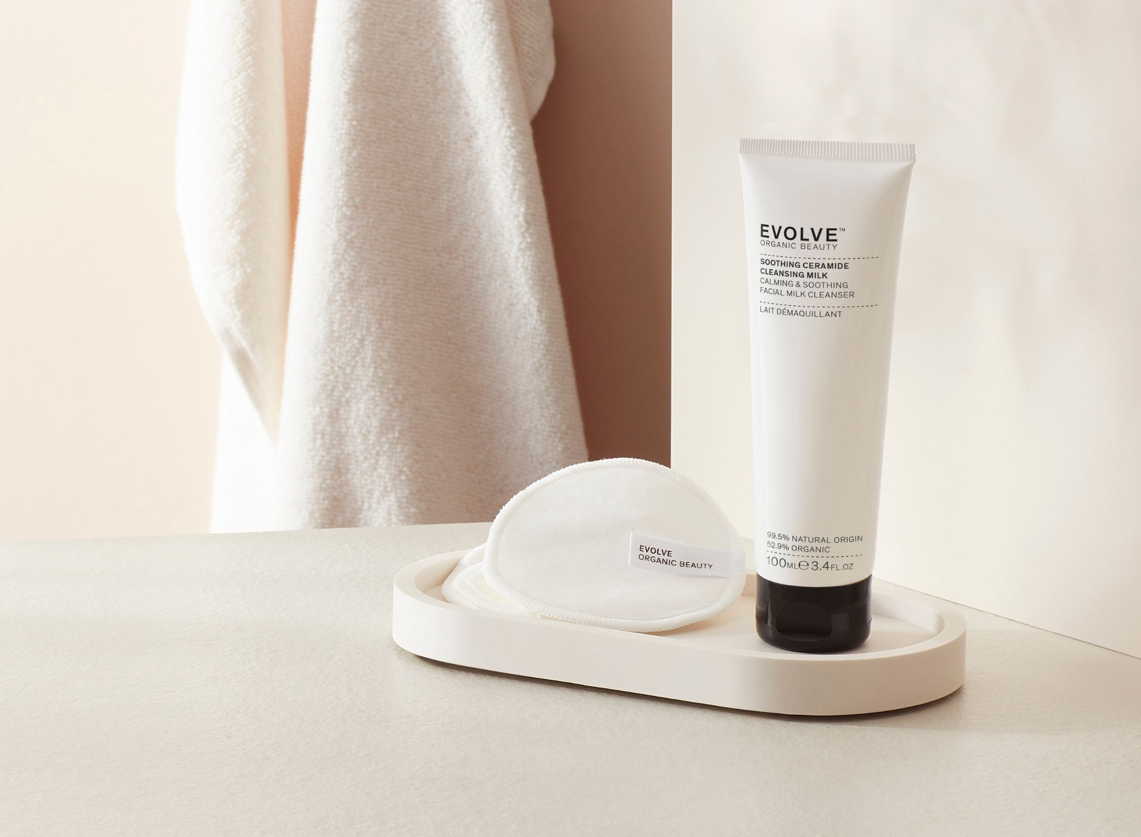 Zklidňující čisticí mléko s ceramidy