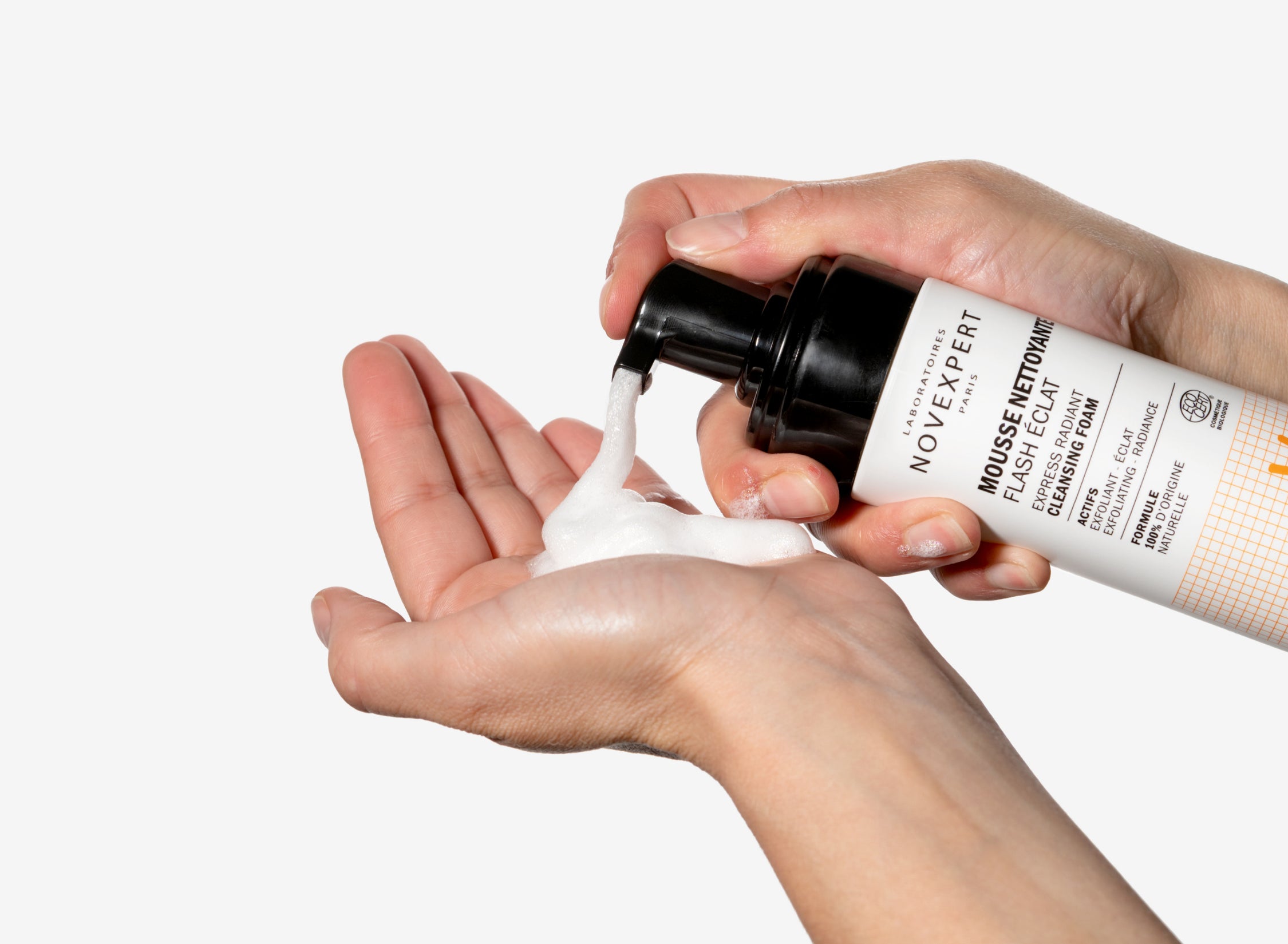 Rozjasňující čistící pěna s vitamínem C
