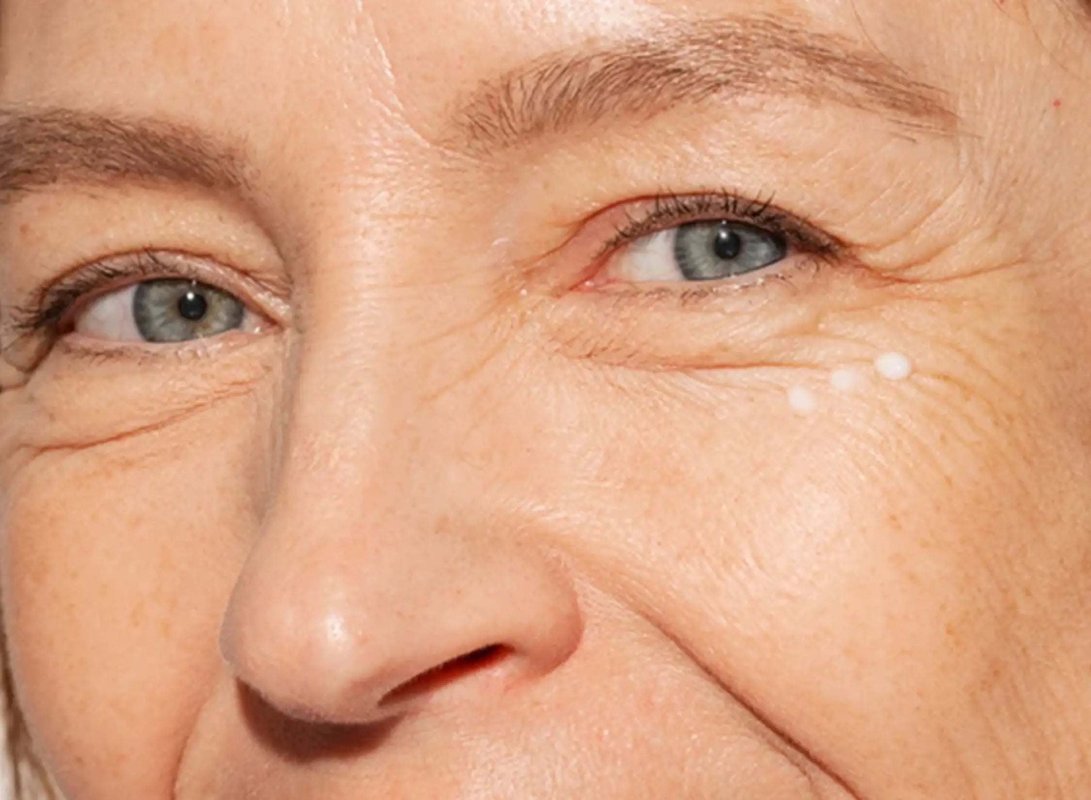 Densitium krém na oční okolí proti stárnutí