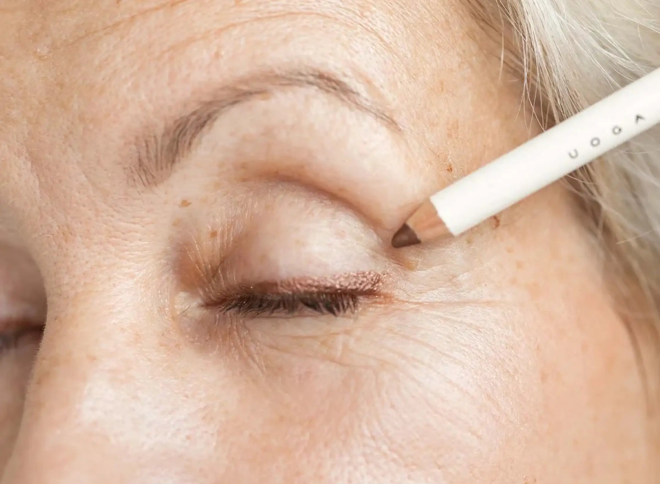 Měkká tužka na oči Copper Snake - měděná hnědá